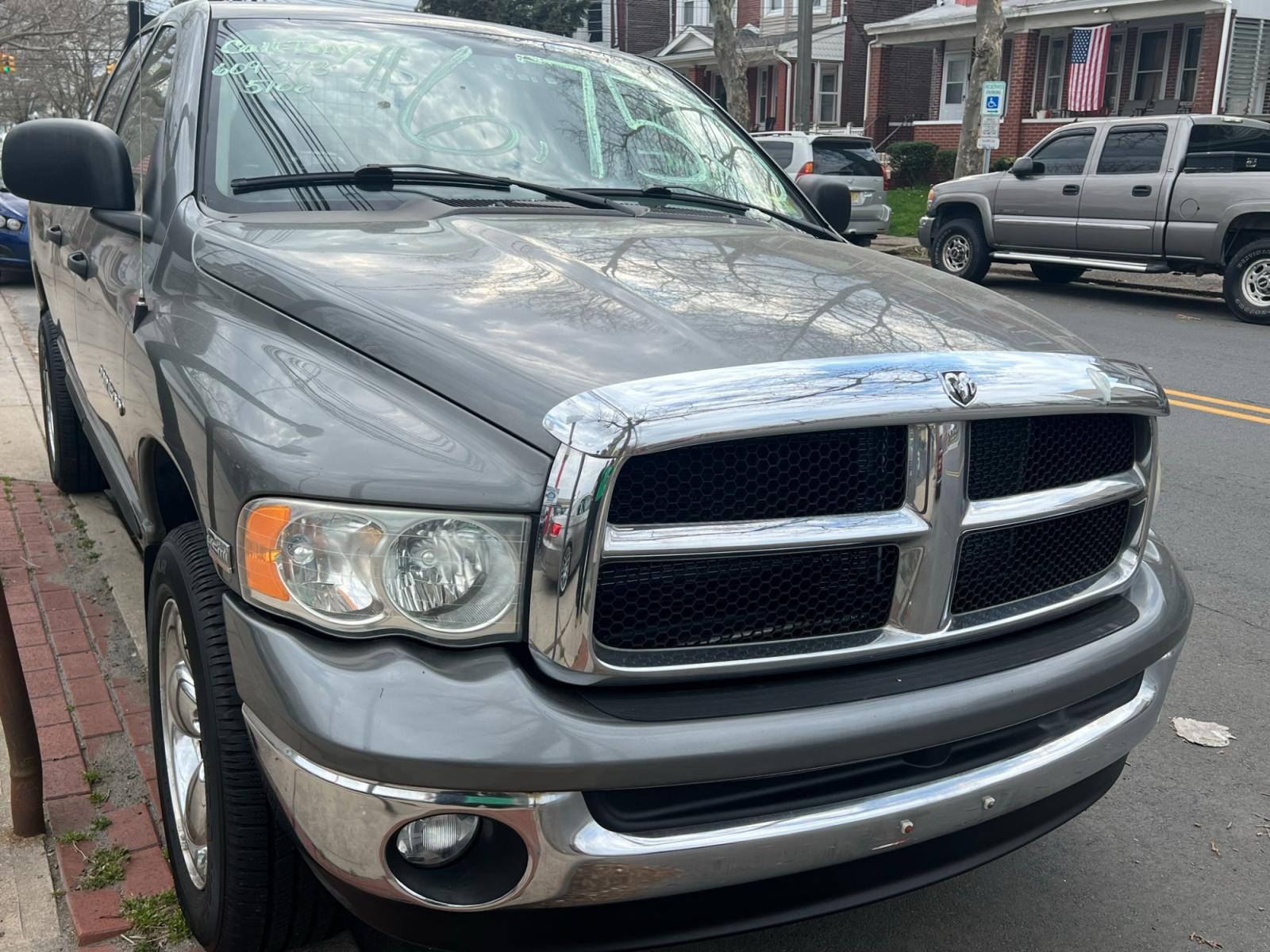 2005 GRAY /BLACK CLOTH Dodge Ram 1500 Laramie Quad Cab Long Bed 4WD (1D7HU18D35S) with an 5.7L V8 OHV 16V engine, 5-Speed Automatic Overdrive transmission, located at 1018 Brunswick Ave, Trenton, NJ, 08638, (609) 989-0900, 40.240086, -74.748085 - Here is an awesome running work truck! Great shape and plenty of service history! Crew Cab w Hemi V-8 motor!! A must see and drive ASAP, call Anthony 609-273-5100 - Photo #2